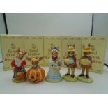 5 Royal Doulton Bunnykins figurines comprising of Halloween DB132, Santa DB17, Mrs Bunnykins At