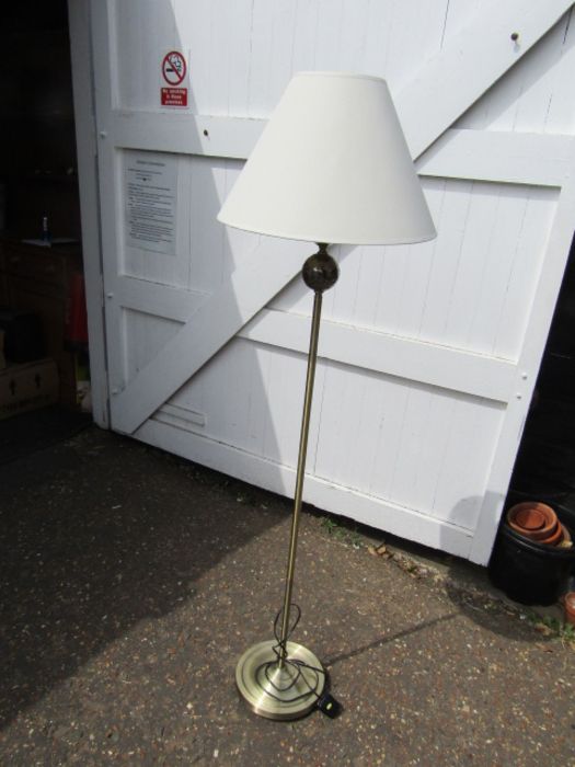 Floor lamp with shade