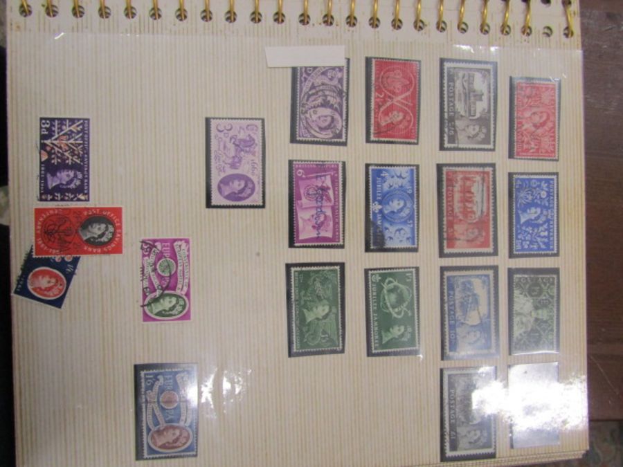 A stamp album containing G.B 1929,1924, 1926, 1/2d-1-1980 mint used. Many gaps - Image 8 of 36