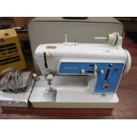 Singer 612G elec sewing machine with accessories