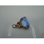 9ct Gold and Sapphire Swivel Fob, gross weight 2.6