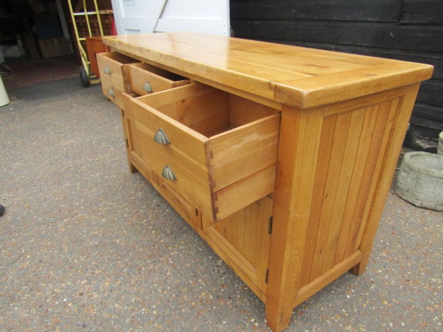 Oak sideboard - Image 3 of 8