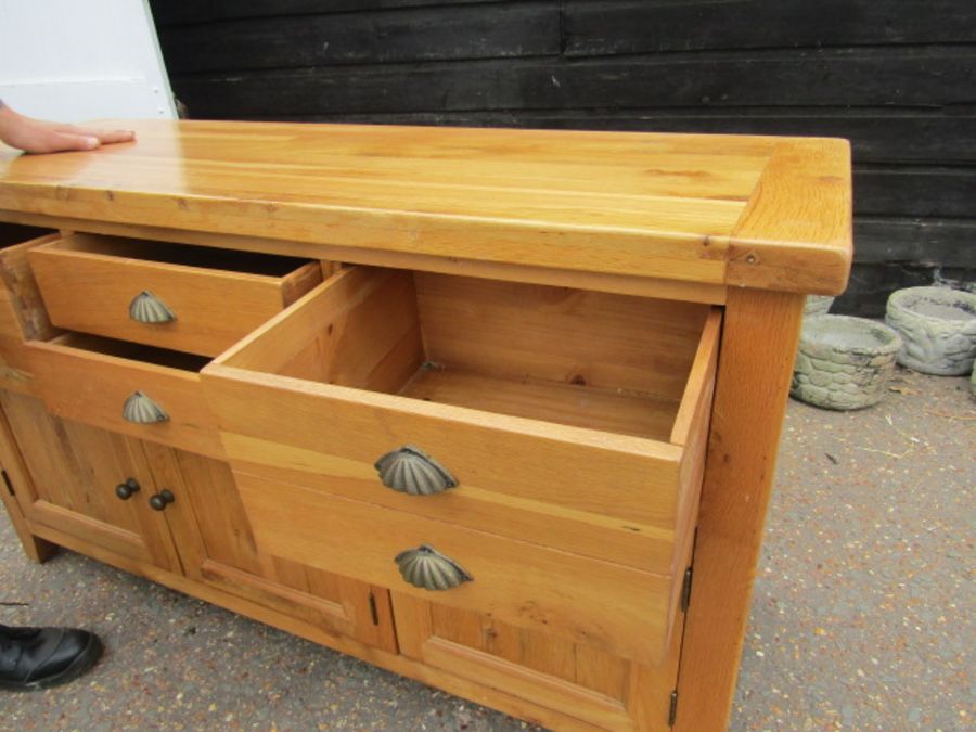 Oak sideboard - Image 4 of 8