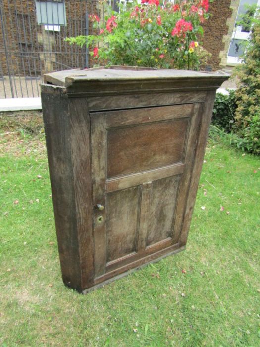 Vintage Oak corner cupboard H105cm W90cm D52cm approx