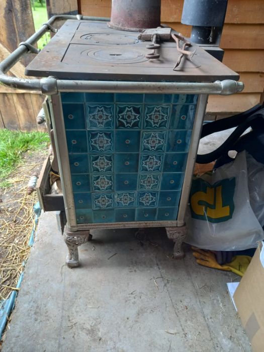 Vintage European cast iron tiled kitchen wood/coal burning stove. Buyer needs to collect from PE38 - Image 4 of 5