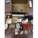 A box of costume jewellery