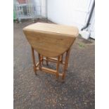 Oak drop leaf table