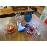 Mixed glassware including Caithness vase