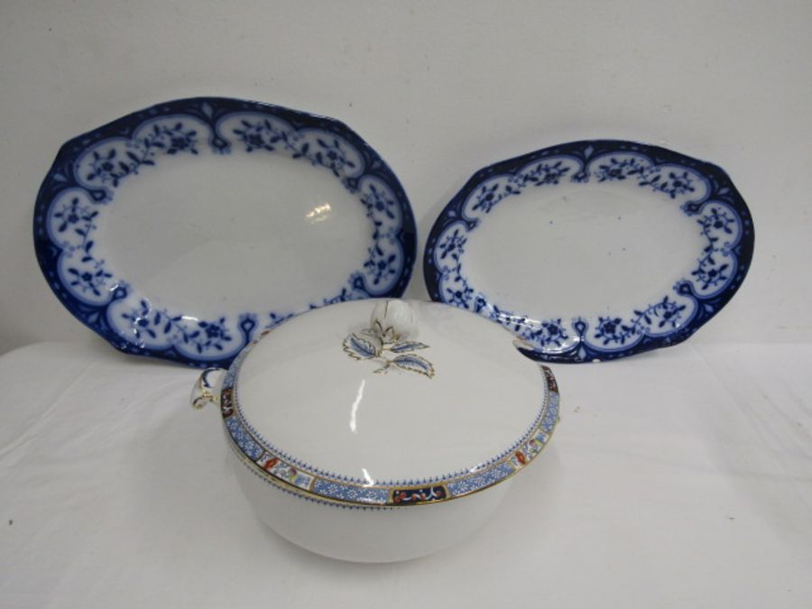 A lidded bowl 25cm diameter and 2 meat plates largest 40cm long