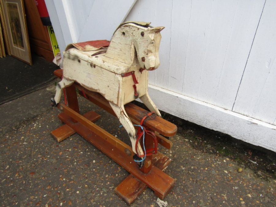 A vintage wooden rocking horse - Bild 2 aus 3