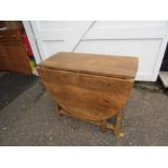 Oak drop leaf table