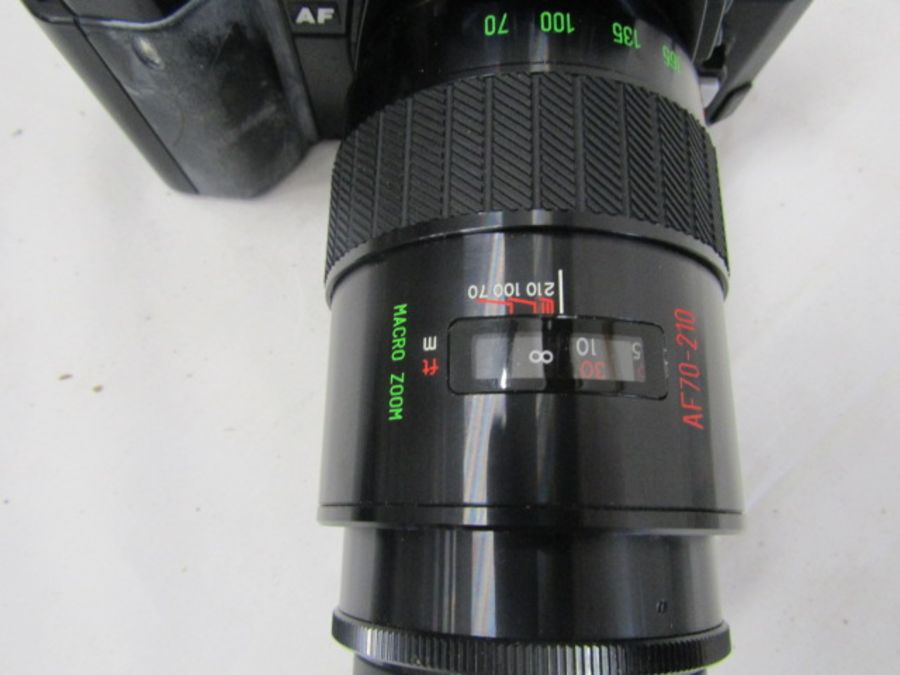 Minolta 7000 camera with 4 lenses, flash and bag - Image 6 of 6