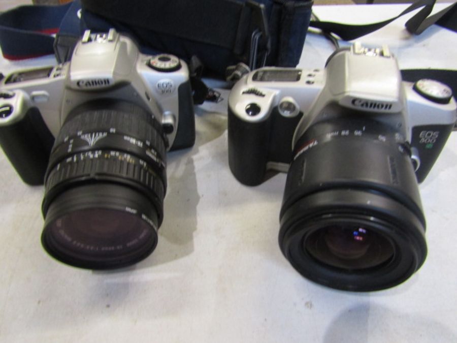 2 Canon cameras