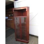 Corner display cabinet