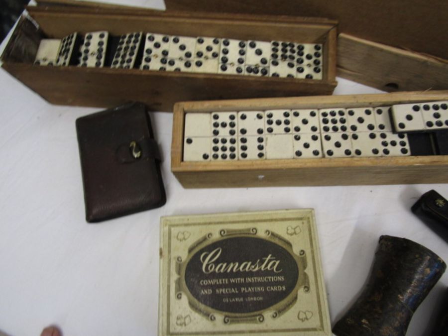 A box of vintage games inc roulette, backgammon, dominoes etc - Bild 5 aus 5