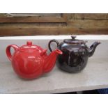 Sadler teapots- of large proportions Tallest 25cm