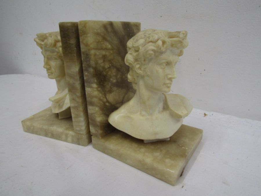 Onyx bookends with a bust of Michelangelo on each (in a resin) - Bild 3 aus 3