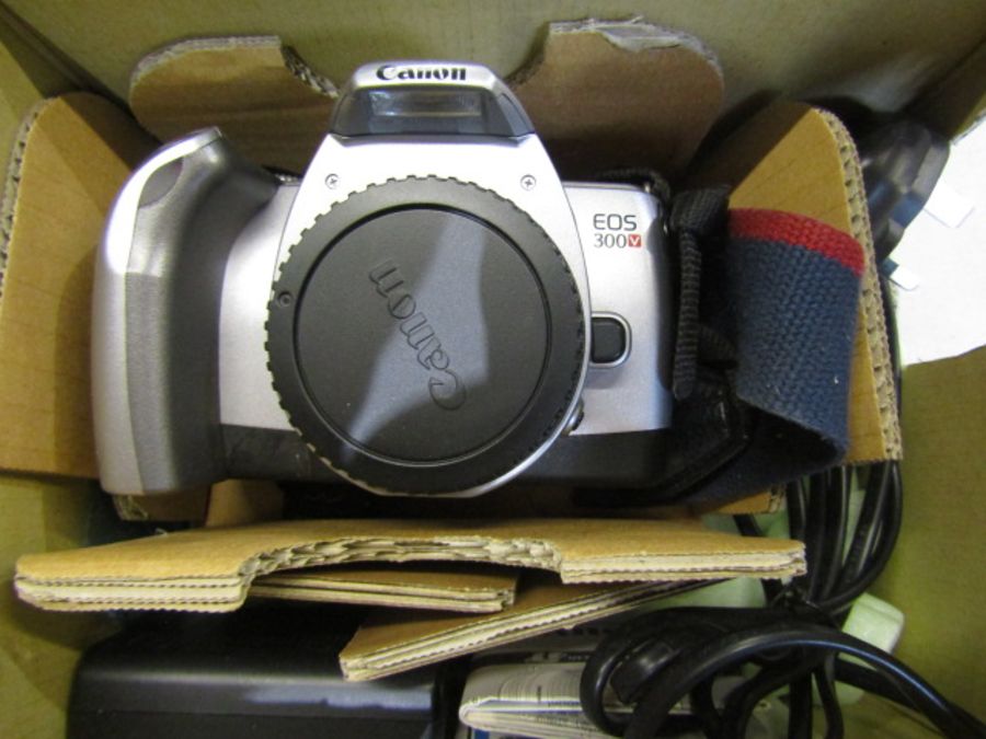 Canon camera with accessories - Bild 2 aus 4