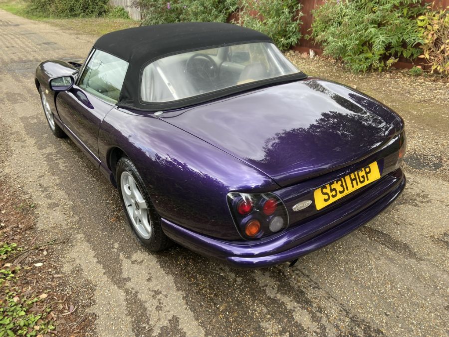 1999 TVR Chimaera 400. Finished in Rolex blue (basically purple), this lovely 400 was first - Image 5 of 9