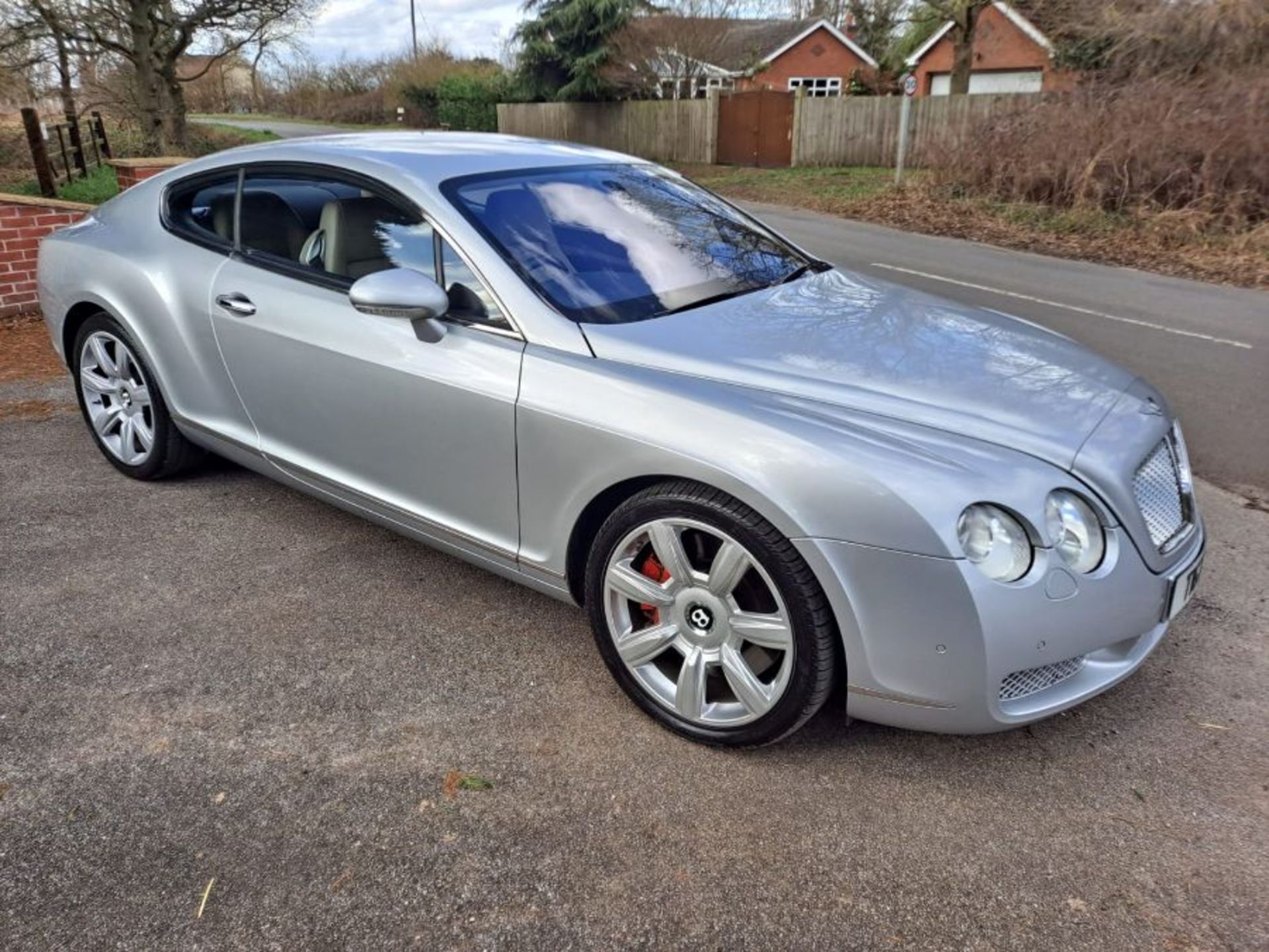2005 Bentley Continental GT. Originally registered in Edinburgh in January 2005, this Continental - Image 4 of 6