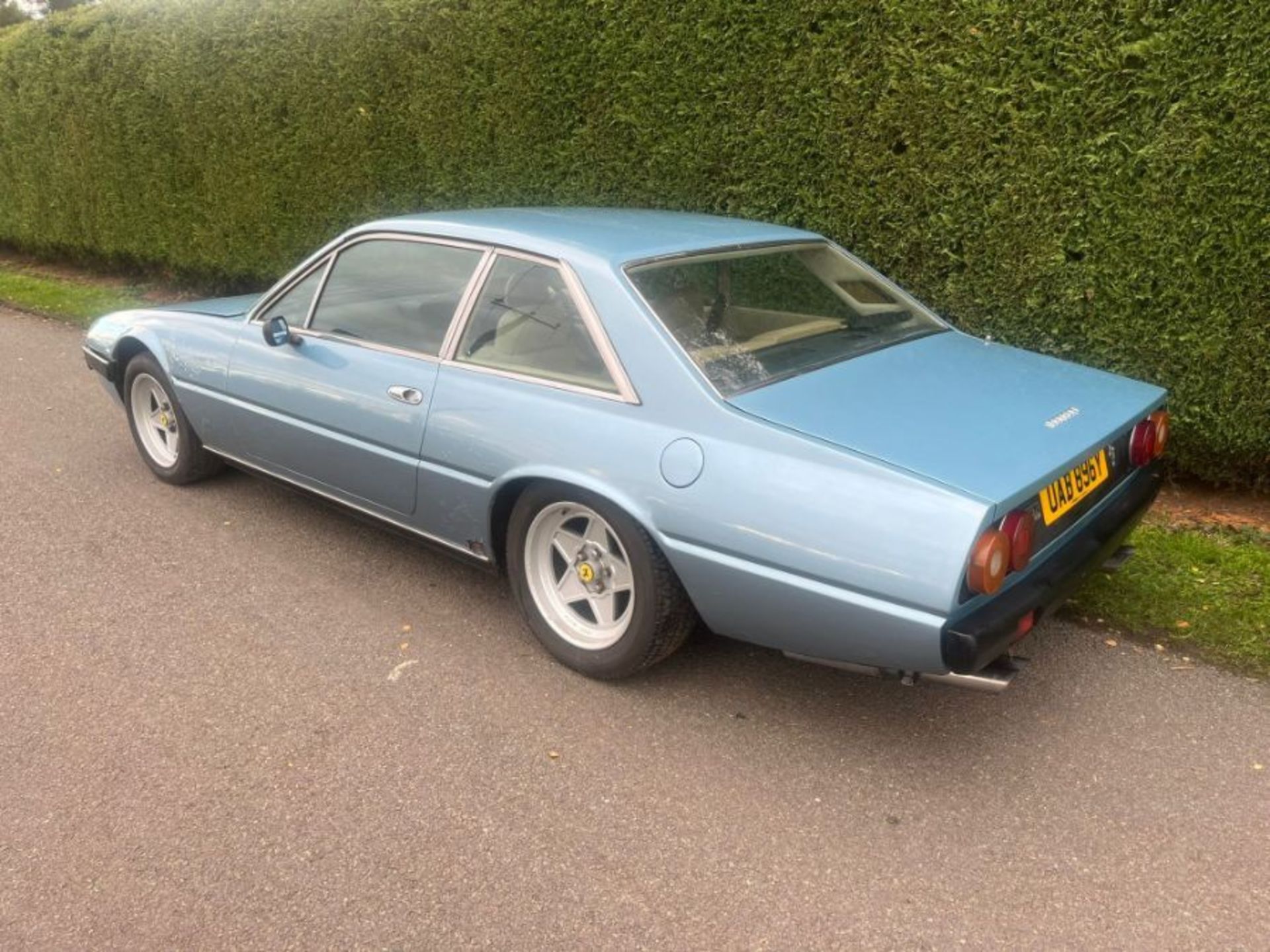 1982 Ferrari 400i Auto. First registered in 1983, this Azurro  Blue 400i automatic is offered in - Image 34 of 53