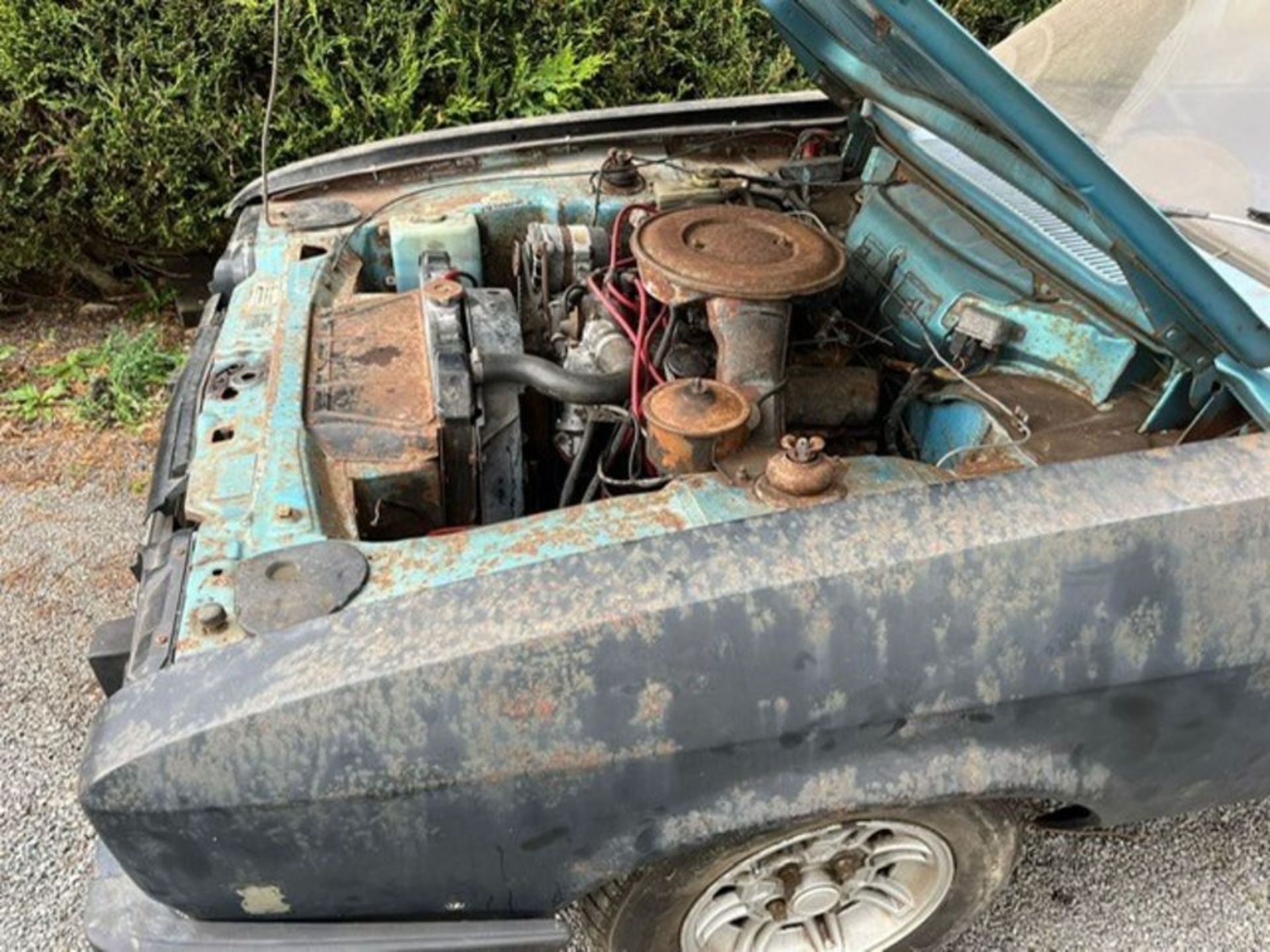 1979 Ford Capri 3.0s MkIII manual Although running and driving, this 4 speed manual 3.0s is - Image 143 of 168