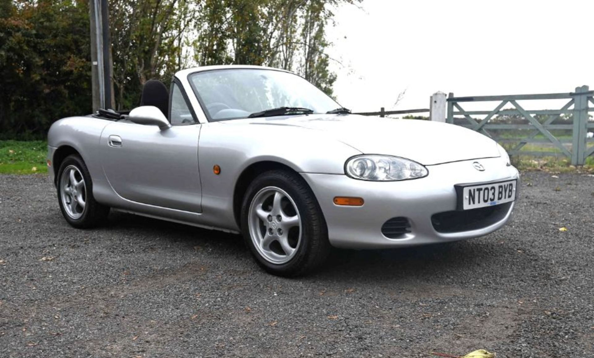 2003 Mazda MX51.8i Convertible. Something rather special, this little MX5 has covered just 28,000