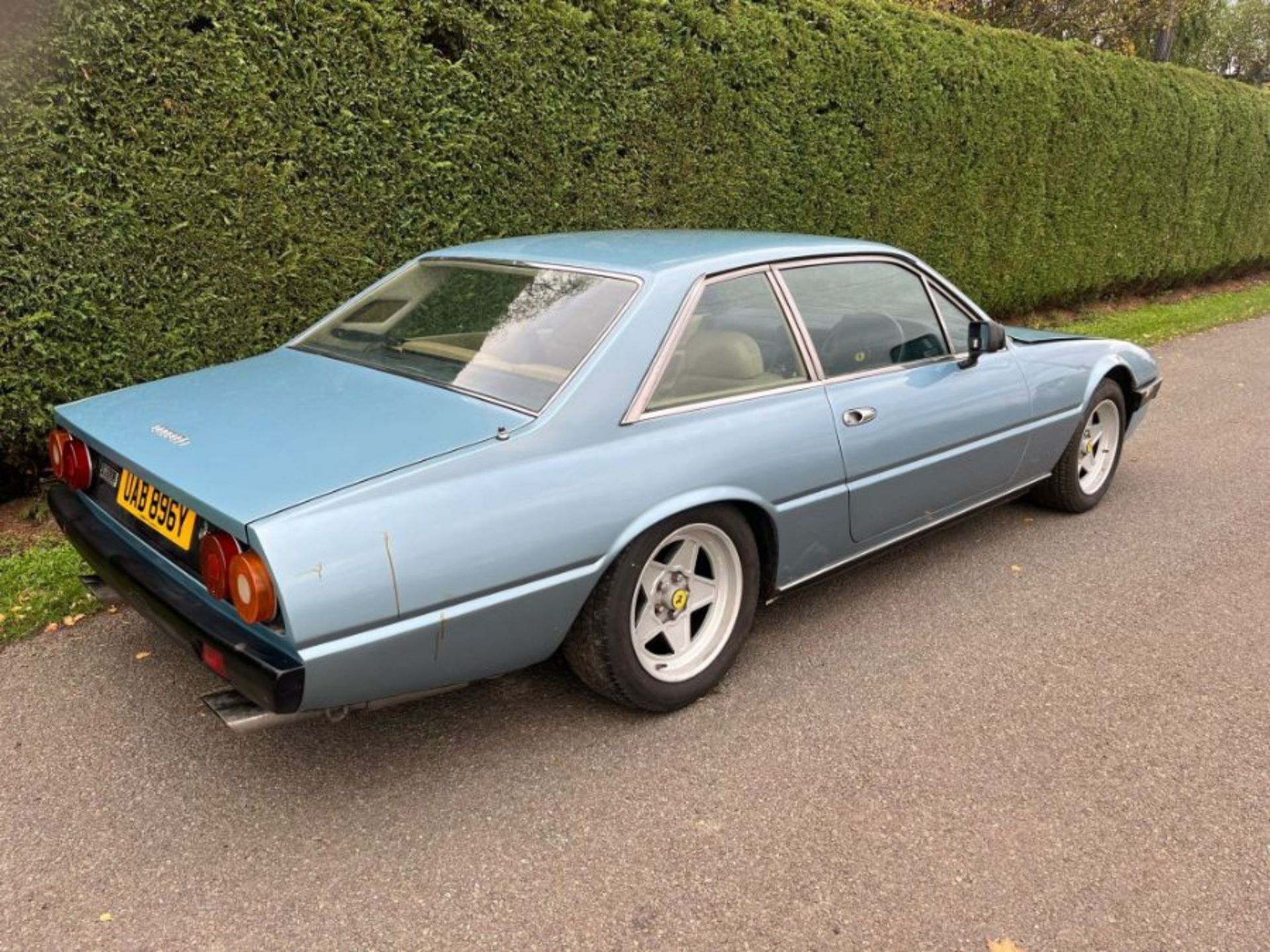 1982 Ferrari 400i Auto. First registered in 1983, this Azurro  Blue 400i automatic is offered in - Image 27 of 53