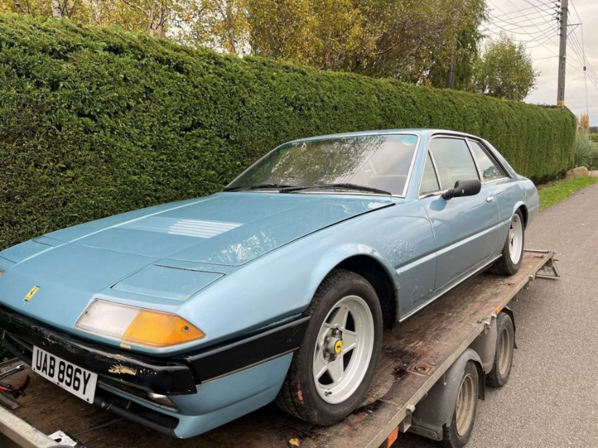 1982 Ferrari 400i Auto. First registered in 1983, this Azurro  Blue 400i automatic is offered in - Image 30 of 53