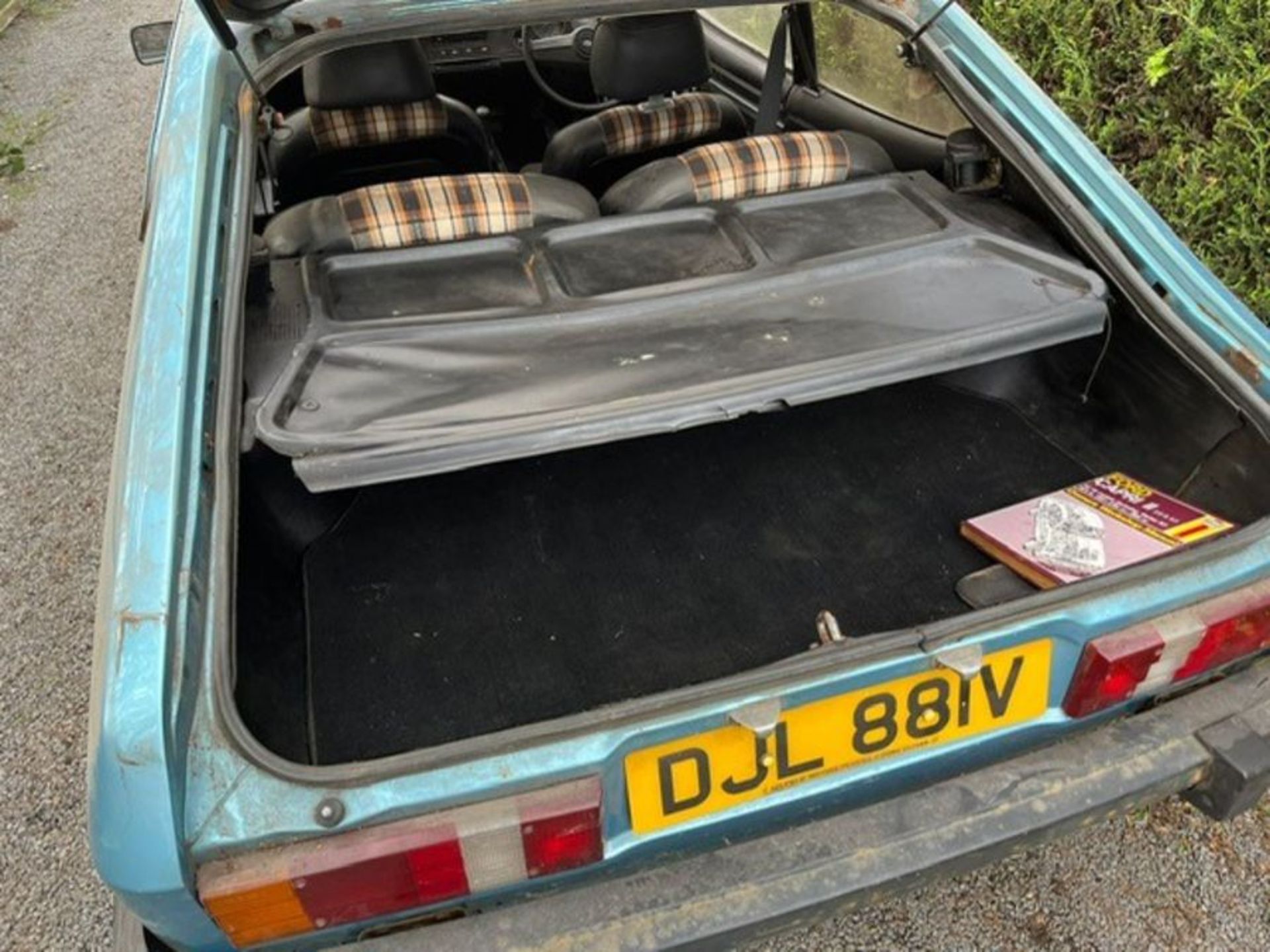 1979 Ford Capri 3.0s MkIII manual Although running and driving, this 4 speed manual 3.0s is - Image 22 of 168