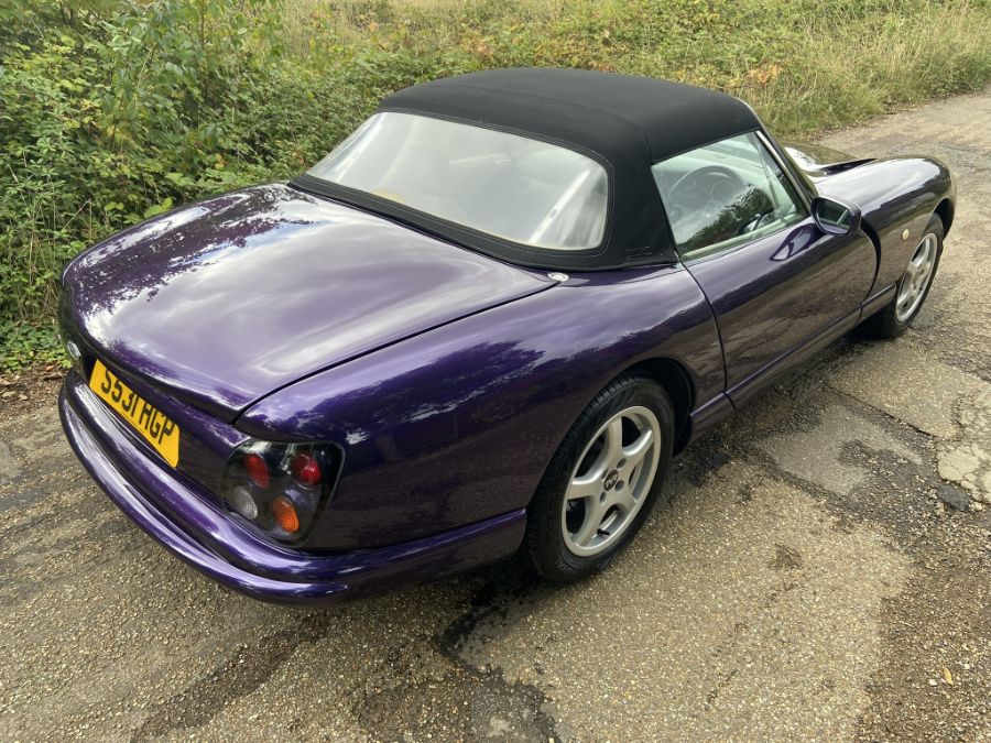 1999 TVR Chimaera 400. Finished in Rolex blue (basically purple), this lovely 400 was first - Image 4 of 9