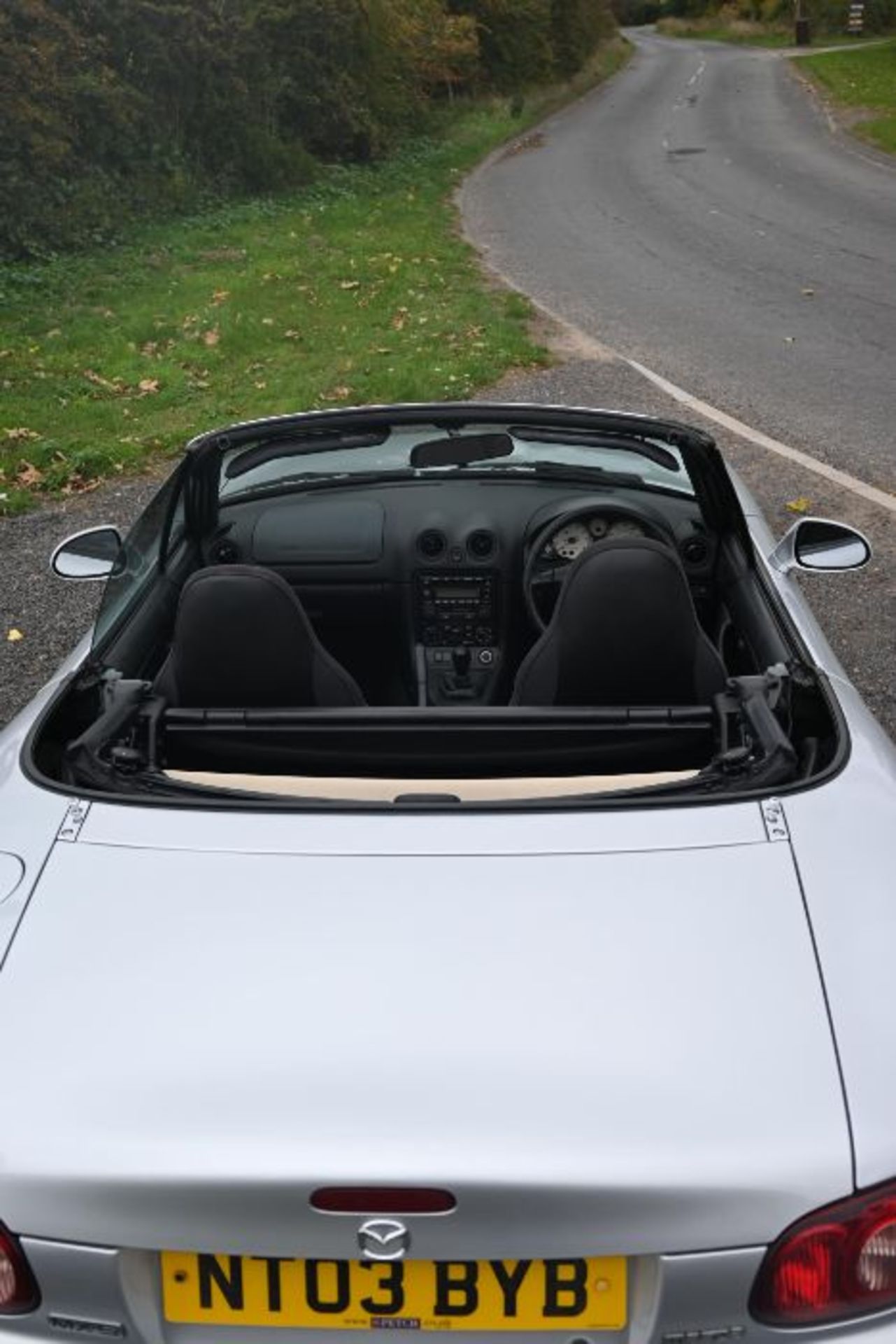 2003 Mazda MX51.8i Convertible. Something rather special, this little MX5 has covered just 28,000 - Image 7 of 11