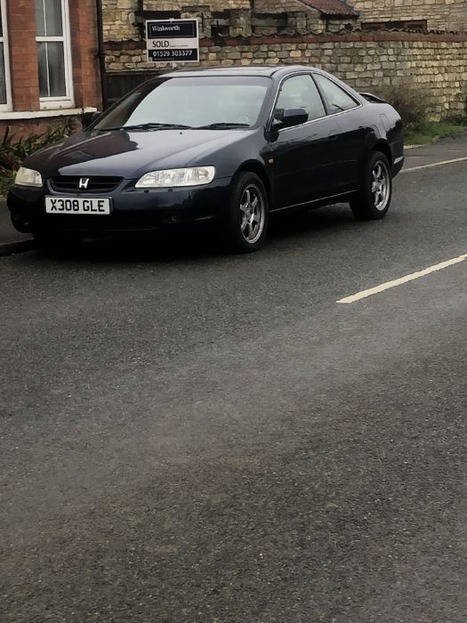 October 2000 Honda Accord 2.0ies Coupe manual  reg: X308GLE with 174,336 miles showing on the