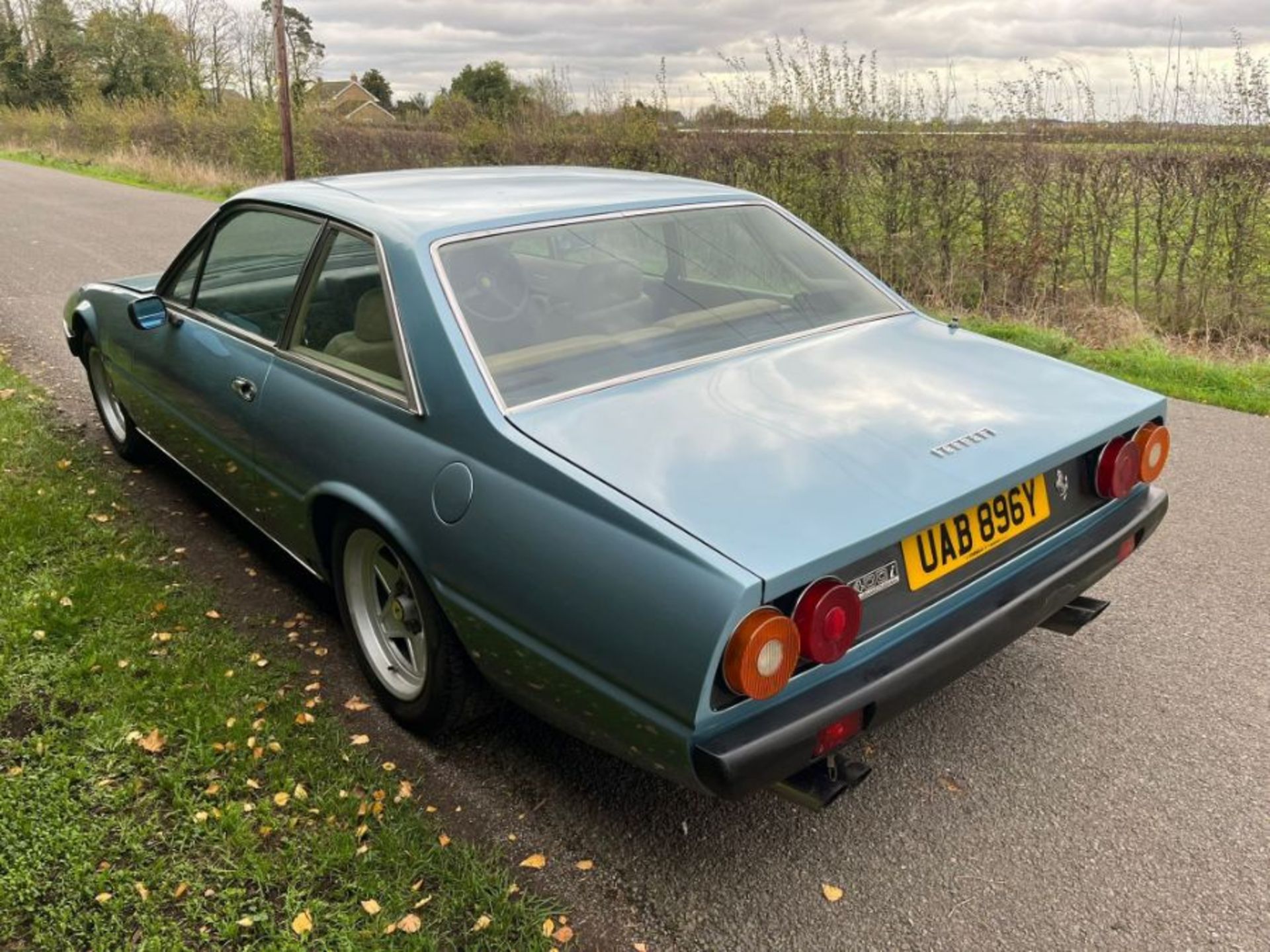 1982 Ferrari 400i Auto. First registered in 1983, this Azurro  Blue 400i automatic is offered in - Image 22 of 53