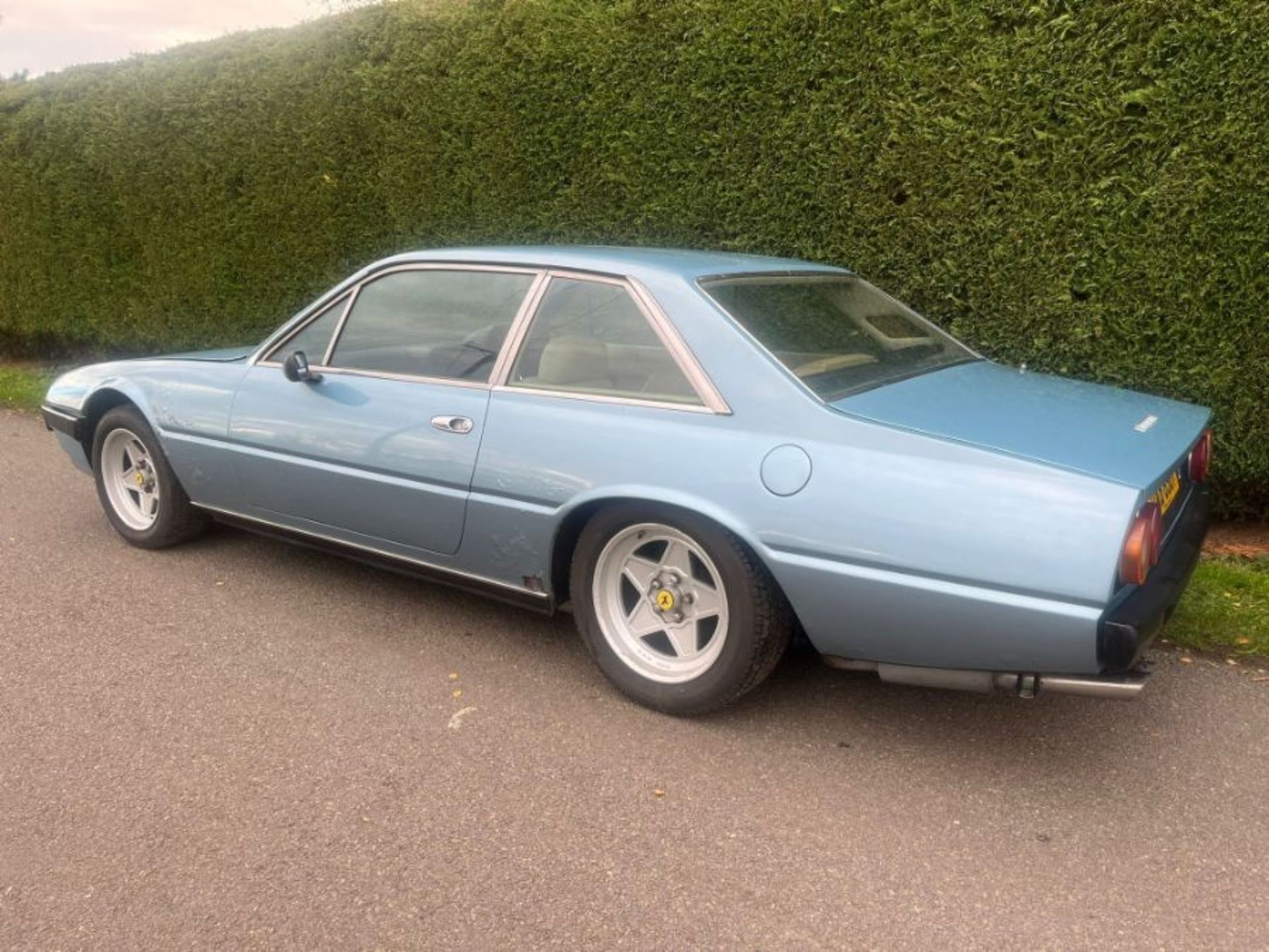 1982 Ferrari 400i Auto. First registered in 1983, this Azurro  Blue 400i automatic is offered in - Image 33 of 53