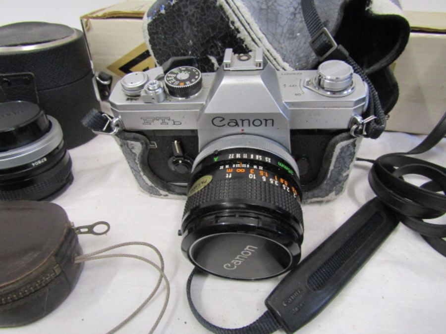 Vintage cameras and lenses etc - Image 5 of 5
