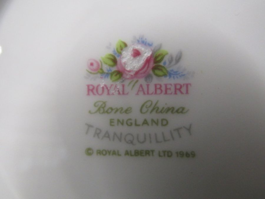 Royal Albert Tranquillity dinner set for 8 - Image 6 of 6
