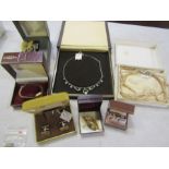 Rotary wristwatch and collection of costume jewellery