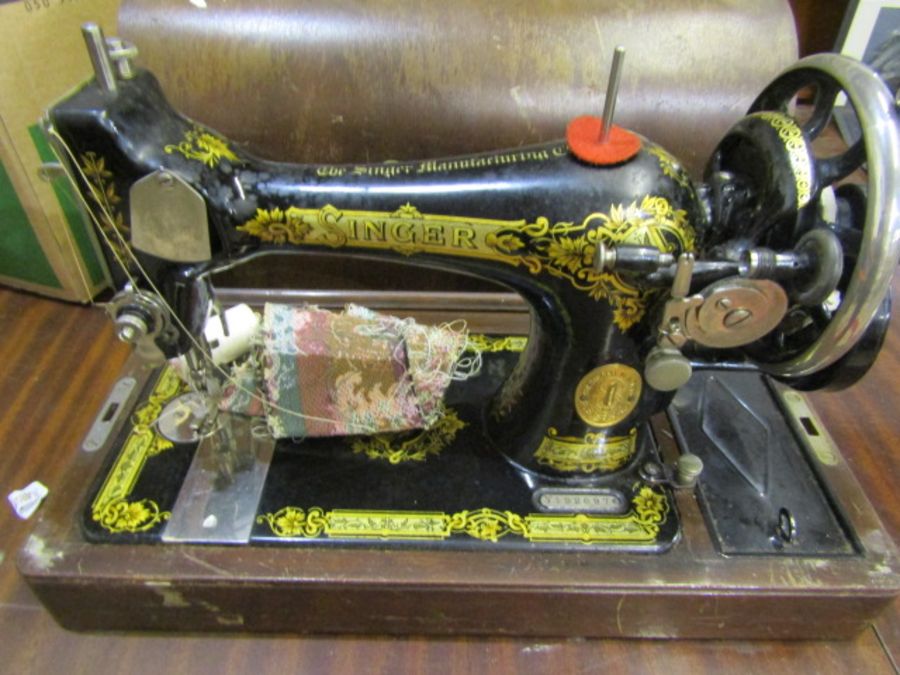 vintage singer sewing machine with case and key