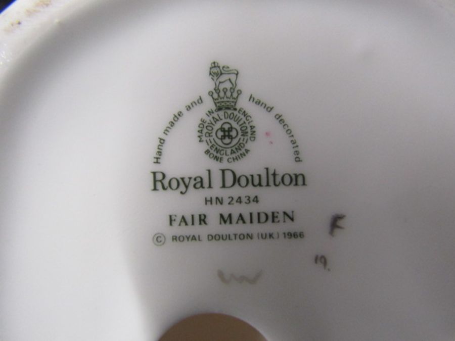 4 Royal Doulton figurines (one has detached hand, but is present as seen in photos) - Image 3 of 6
