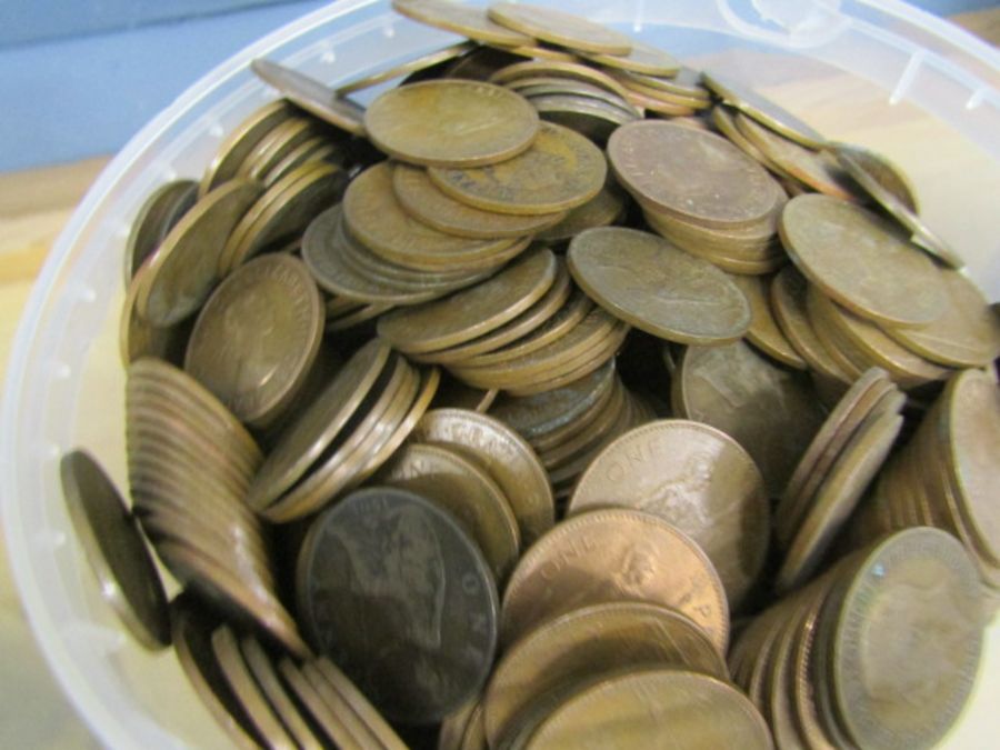 A tub of pre decimal penny's 11kg - Image 2 of 2