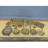 Mixed metalware including ashtrays and teapot/kettle stands etc