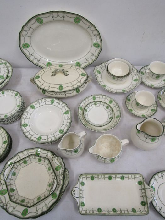Royal Doulton 'Countess' dinner service - seen in Downton Abbey- over 100 pieces in 2 different - Image 3 of 18