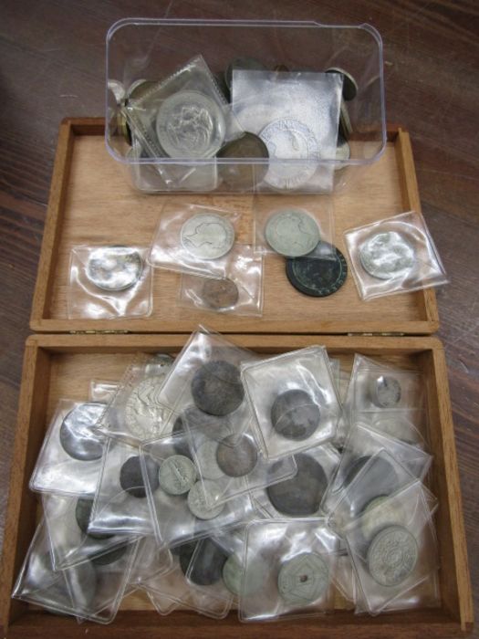 Mixed coinage inc Victorian pennies, cartwheel, halfpenny, copper and 'silver' 2/6s early