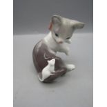Lladro kitten with mouse 9cmH