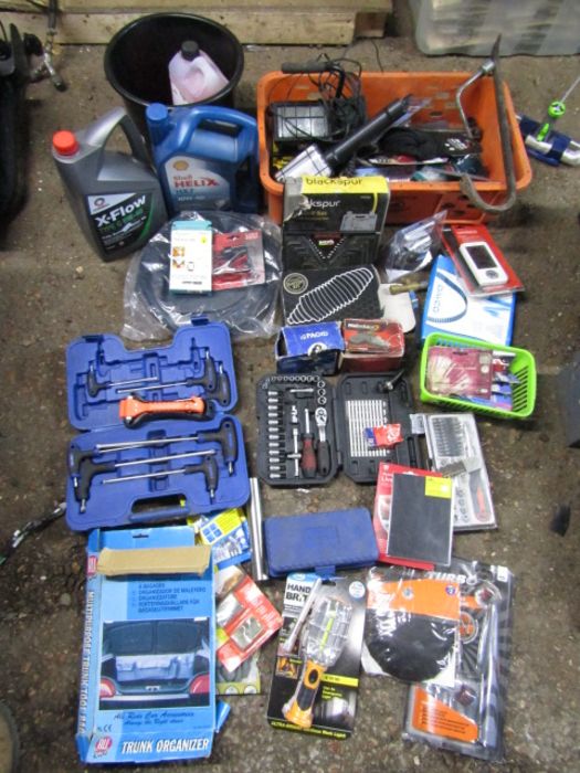 Tools and car items