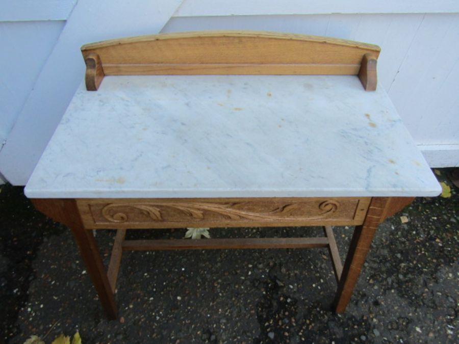 A detailed pine washstand with marble top - Image 2 of 3