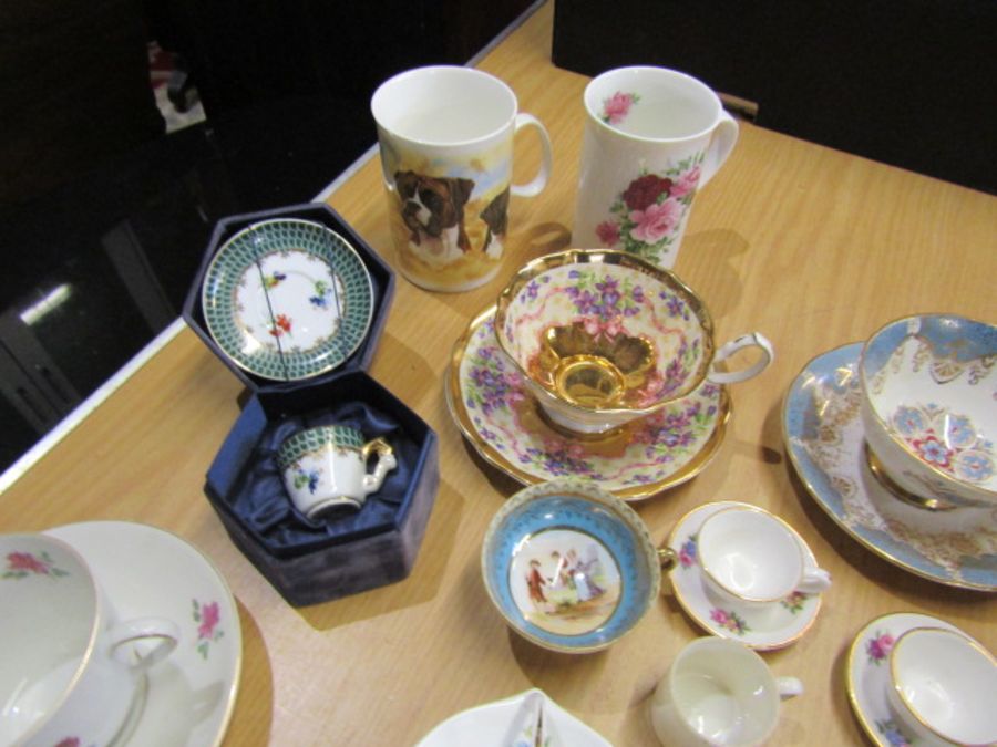 Mixed china including cups and saucers - Image 2 of 5