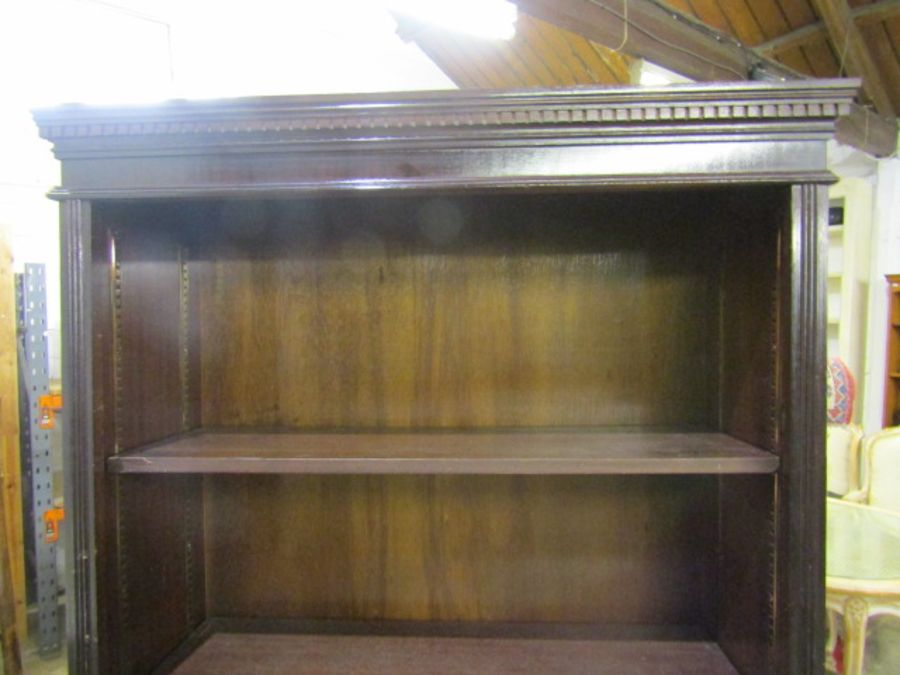 A 6ft bookcase fixing missing for bottom shelf - Image 2 of 3