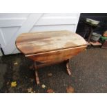 Hardwood drop leaf kitchen table (Top is oil stained and split)